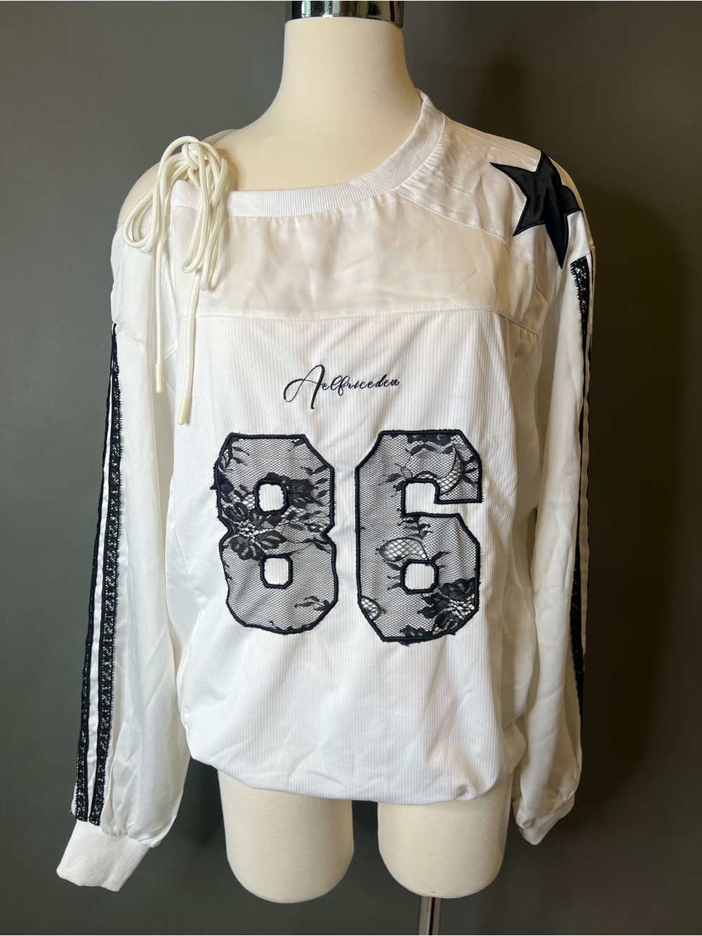 White Lace-Accent 86 Pullover with Star Detail